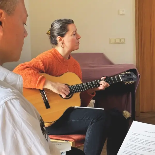 Was-in-dir-klingt-Karin-Froehlich-Musiktherapeutin